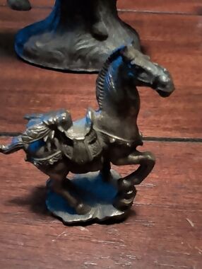 Bronze-Tone Decorative Horse Figurine - Classic Home Art